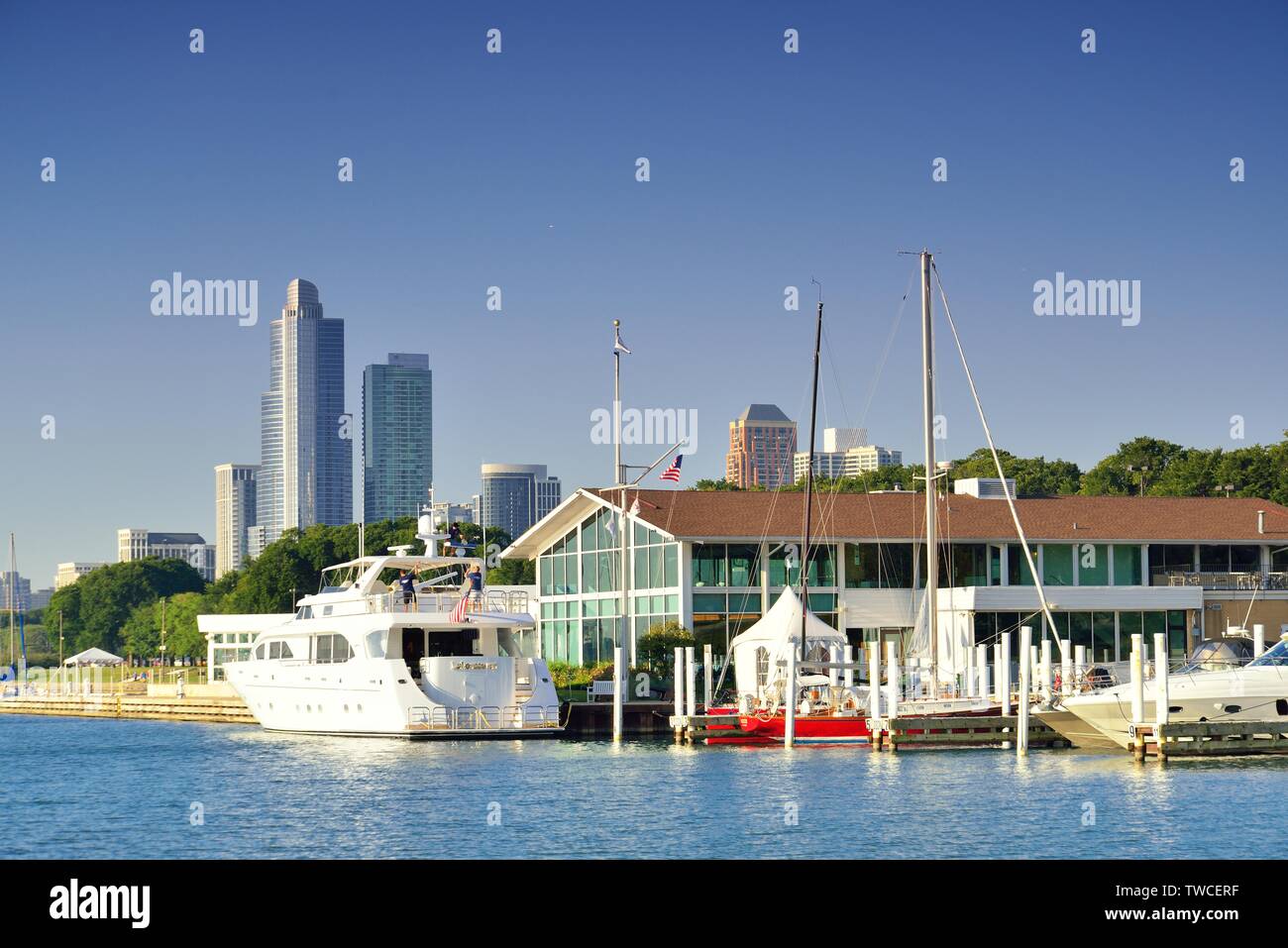 Picture of Ships in chicago waterfront hi-res stock photography and images - Alamy