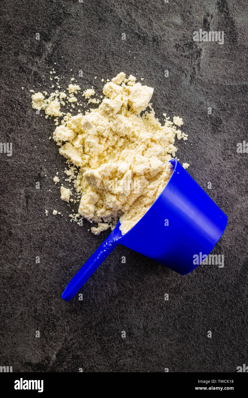 Scoop whey protein powder Imágenes recortadas de stock - Alamy