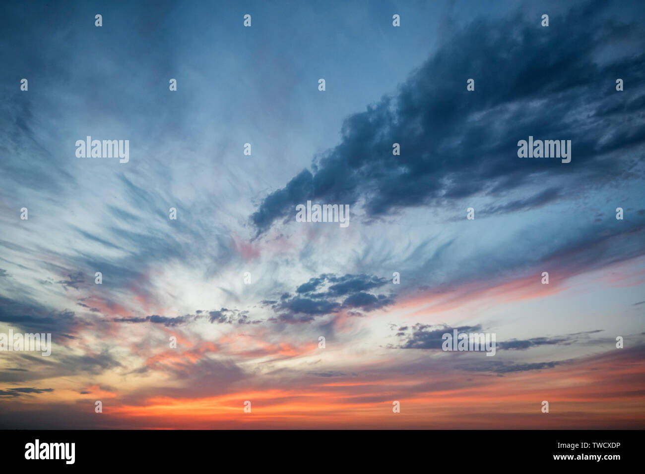 Dramatic sunset and sunrise sky with pink clouds Stock Photo - Alamy