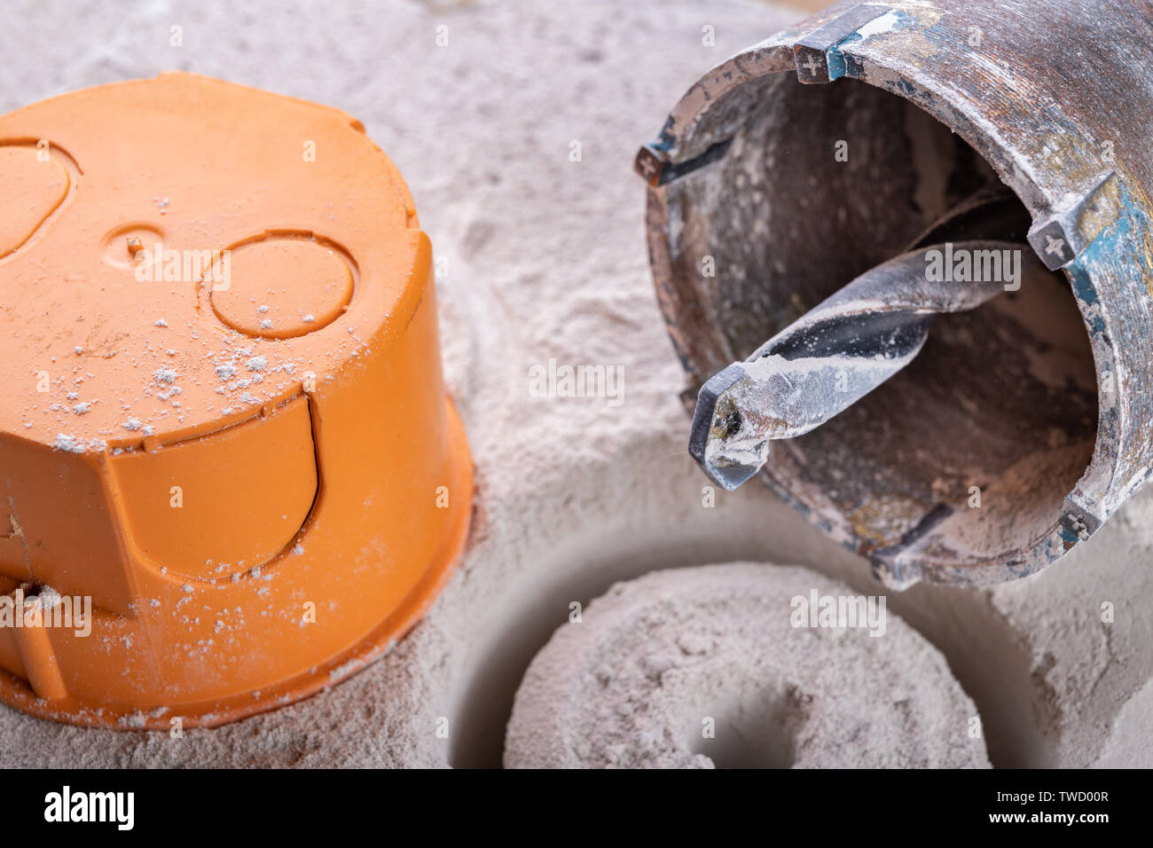 Drill for drilling large holes in the wall. Device for making holes for