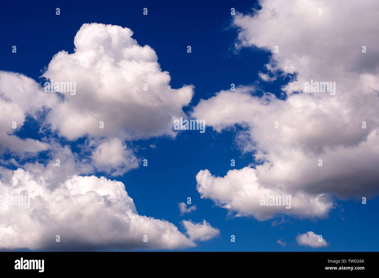 Cumulus clouds with natural patterns on sunny day in Spring Stock Photo ...