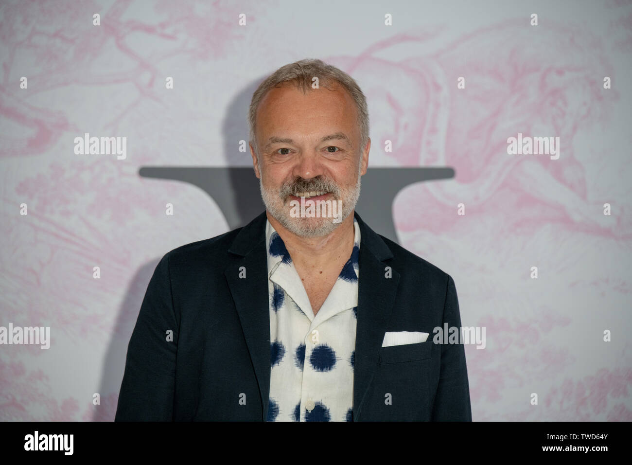 London, UK. 19th June, 2019. Graham Norton arrives at V&A - summer party, on 19 June 2019, London, UK Credit: Picture Capital/Alamy Live News Stock Photo