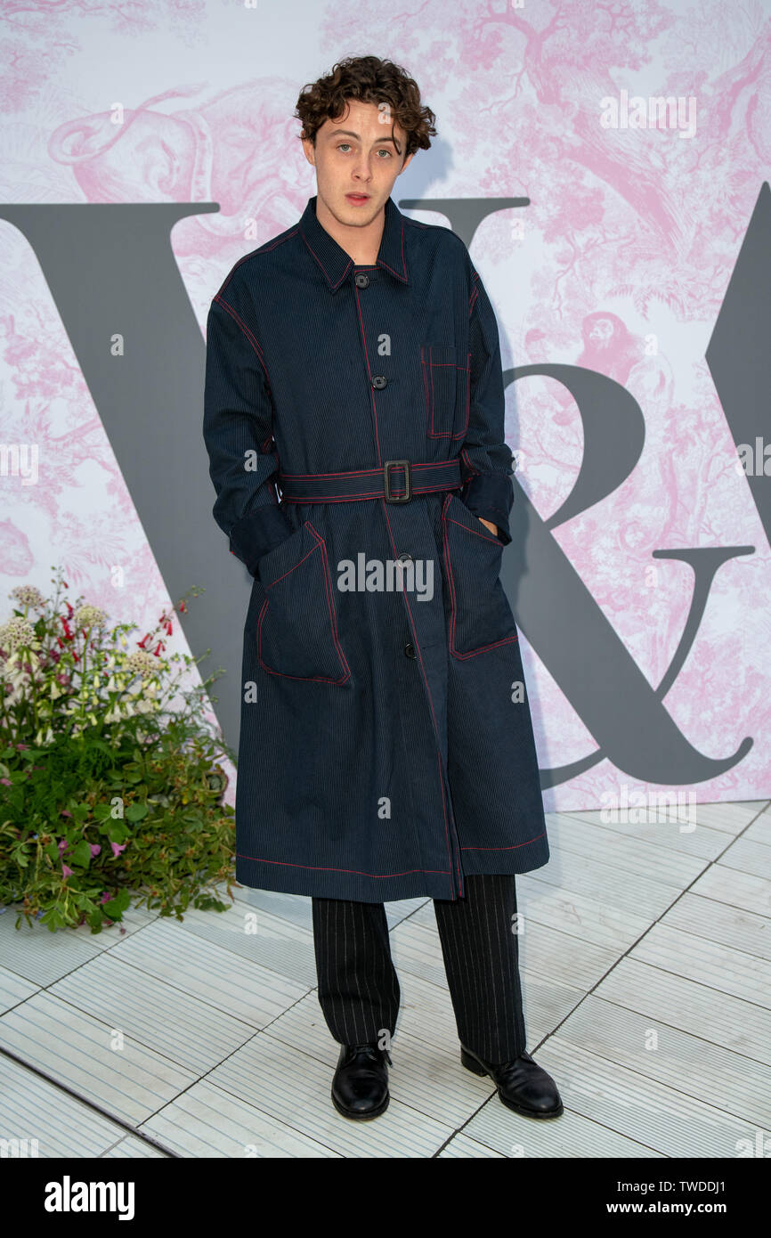 London, UK. 19th June, 2019. Celebrities arrives at V&A - summer party, on 19 June 2019, London, UK Credit: Picture Capital/Alamy Live News Stock Photo