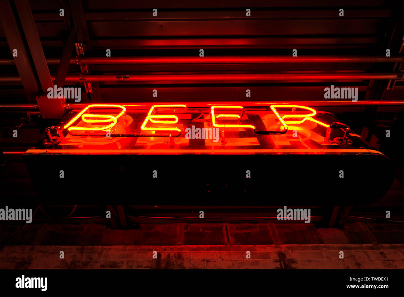 Neon Beer Sign Stock Photo Alamy