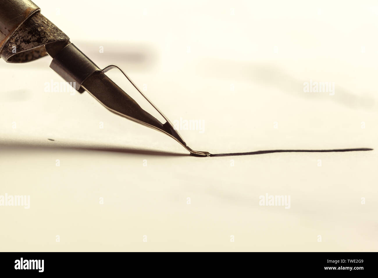 antique fountain pen