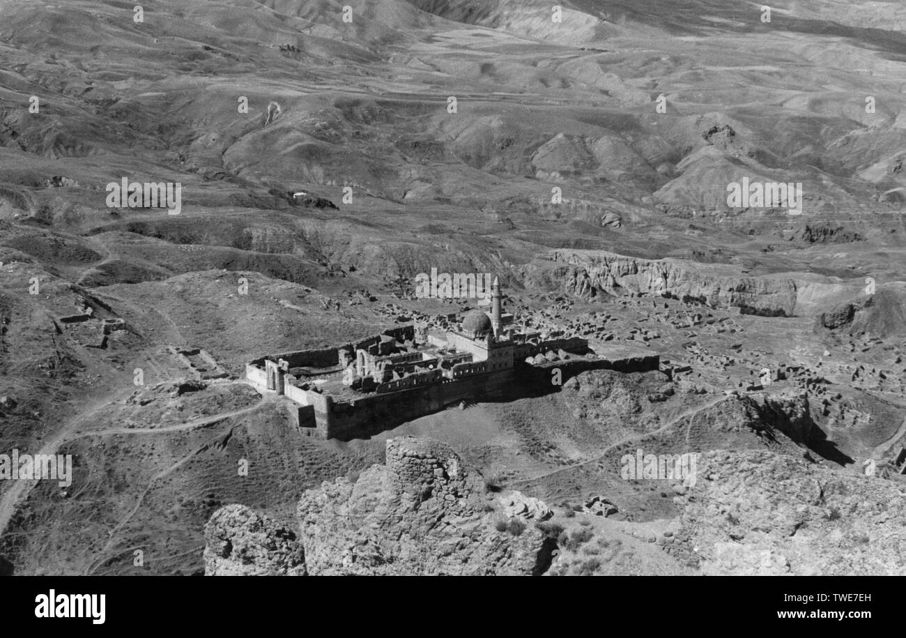 turkey, ararat area, aerial view of the dead city eski dogubayazit, 1961 Stock Photo