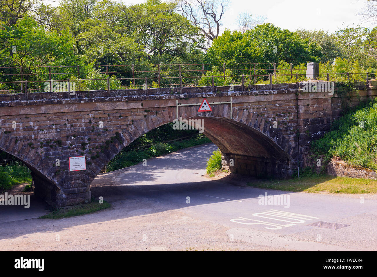 North york moors railway river esk hi-res stock photography and images ...