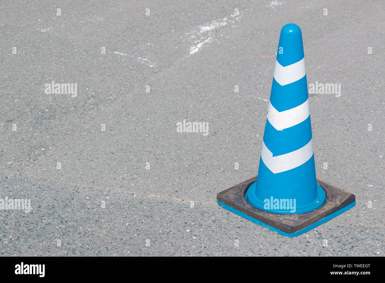 Road marking in japan hires stock photography and images Alamy