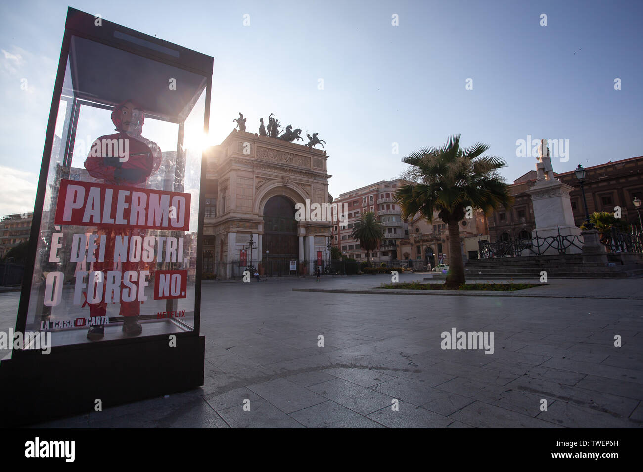 Italy Guerrilla Marketing Of Netflix For La Casa De Papel 3
