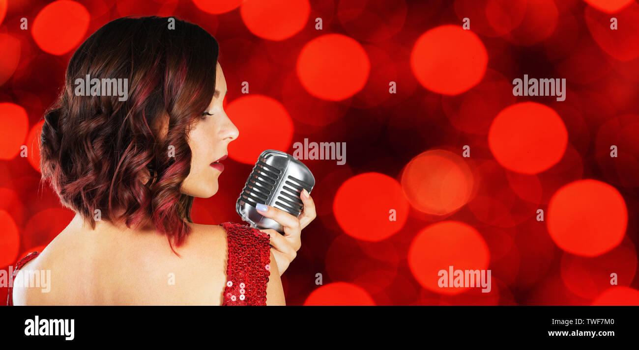 beautiful young singer Stock Photo - Alamy