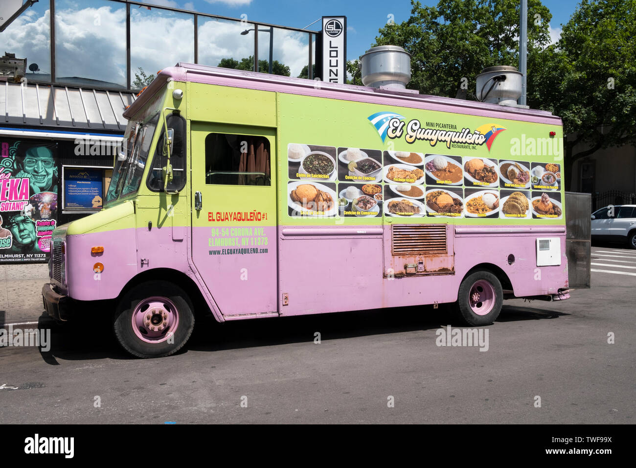 The EL GUAYAQUILLENO Ecuadorian food truck parked on Warren Street in Elmhurst, Queens near the elevated subway. Stock Photo