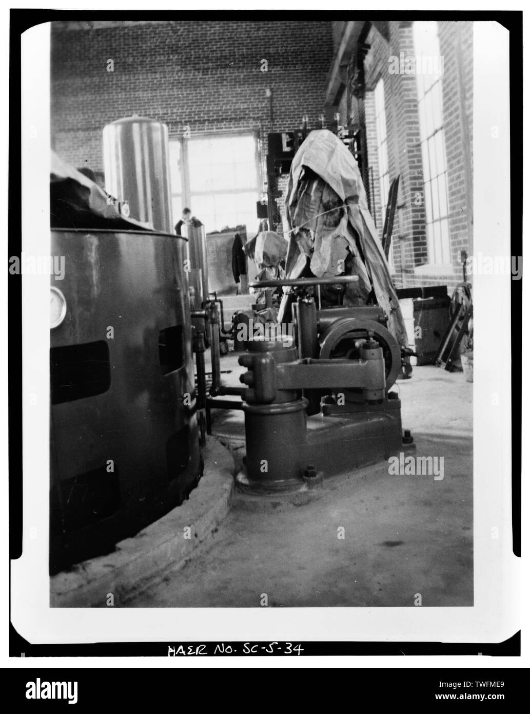 POWER PLANT INTERIOR, GENERATOR INSTALLATION - Abbeville Hydroelectric Power Plant, State Highway 284 and County Road 72, Rocky River (historical), Abbeville County, SC; Abbeville Water and Electric Plant Company; Pennell, James Roy; White, W H; Abbeville Power Company Incorporated; D.M. Rickenbacker Construction Company; Townsend, C P; Wideman and Singleton; Britton, John B; S. Morgan Smith Company; Woodward Governor Company; Bethlehem Steel Company; Westinghouse Corporation; Bush Sulzer Brothers Company; Mark Brothers; Cary, Brian, transmitter Stock Photo