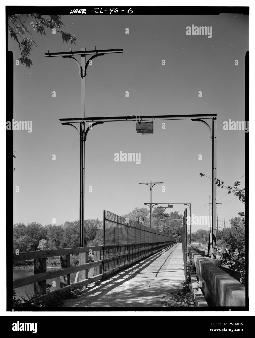 POWER LINE, EAST SIDE LOOKING WEST - Illinois and Michigan Canal, Fox