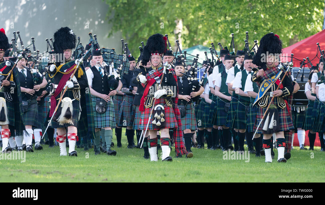 Pipe band marching drum major hires stock photography and images Alamy