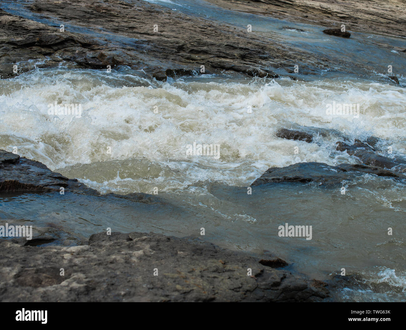 Shallow mountain river fast flow hi-res stock photography and images ...