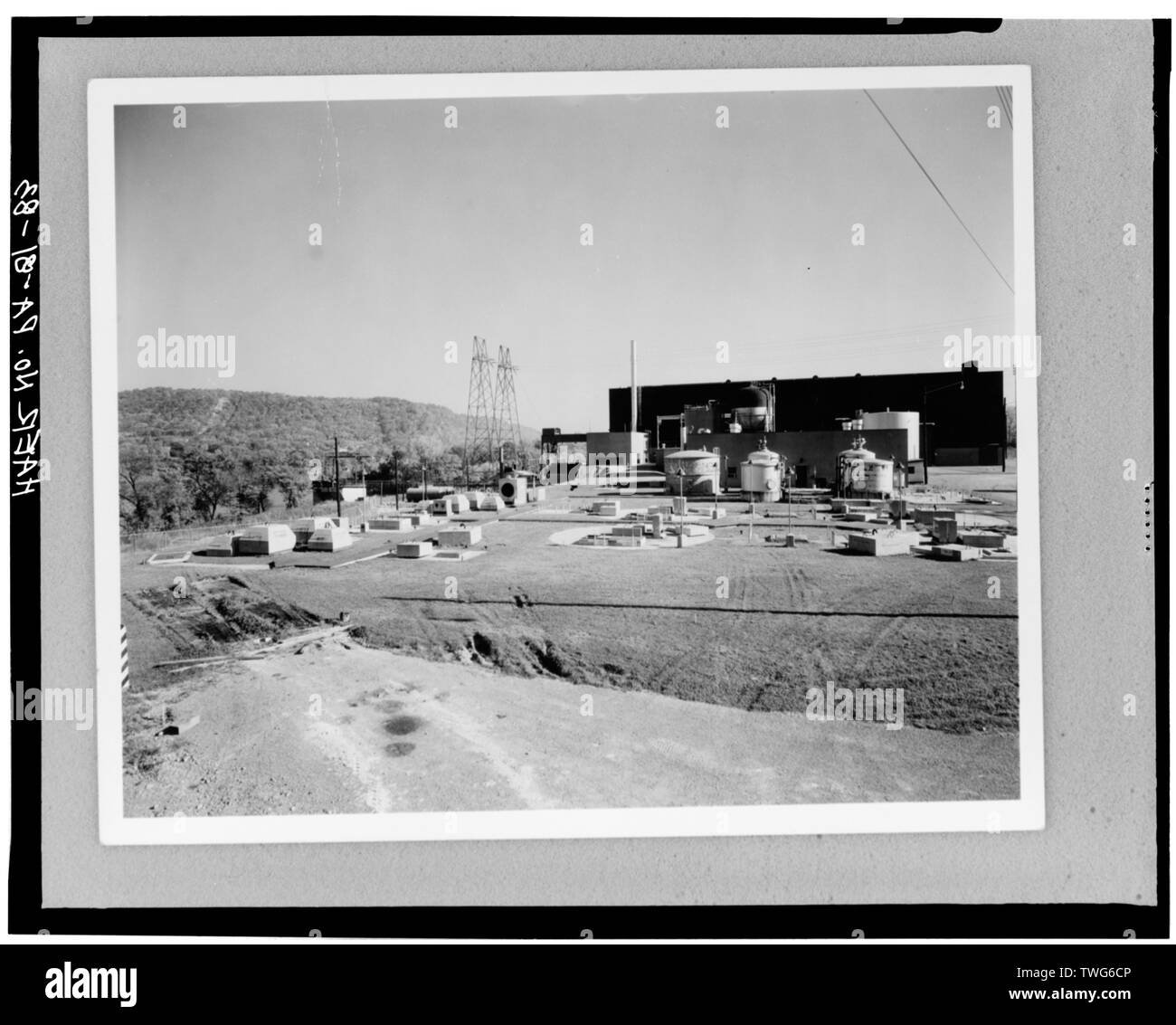 RADWASTE YARD FROM WEST, OCTOBER 16, 1958 - Shippingport Atomic Power Station, On Ohio River, 25 miles Northwest of Pittsburgh, Shippingport, Beaver County, PA; Rickover, Hyman G; Duquesne Light Company; U.S. Department of Energy; Atomic Energy Commission; Westinghouse Electric Corporation; Bettis Atomic Power Laboratory; Stone and Webster Engineering Corporation; Dravo Corporation; Simpson, John W; Gray, John E; Barker, Joseph H; Iselin, Donald G; Combustion Engineering, Incorporated; Knolls Atomic Power Laboratory; Clark, Philip R; Leighton, David T; Mealia, John E; Raab, Harry F; Thomas, Ch Stock Photo