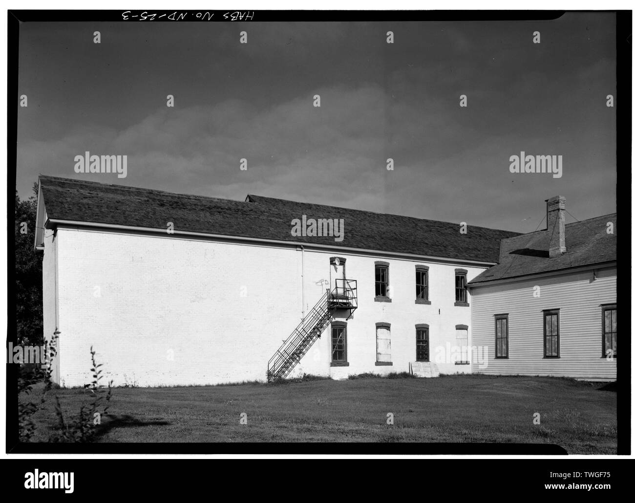 Rear of barracks Cut Out Stock Images & Pictures Alamy