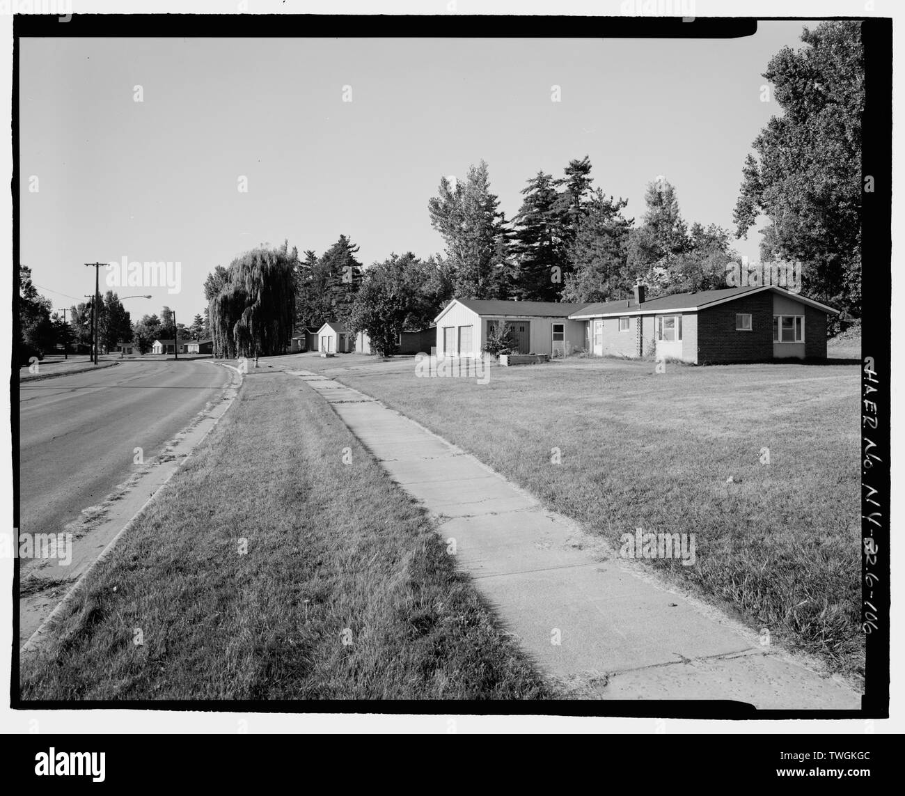 RESIDENTIAL AREA SOUTH OF U.S. OVAL HISTORIC DISTRICT, NEVADA OVAL EAST. VIEW TO SOUTH - Plattsburgh Air Force Base, U.S. Route 9, Plattsburgh, Clinton County, NY Stock Photo