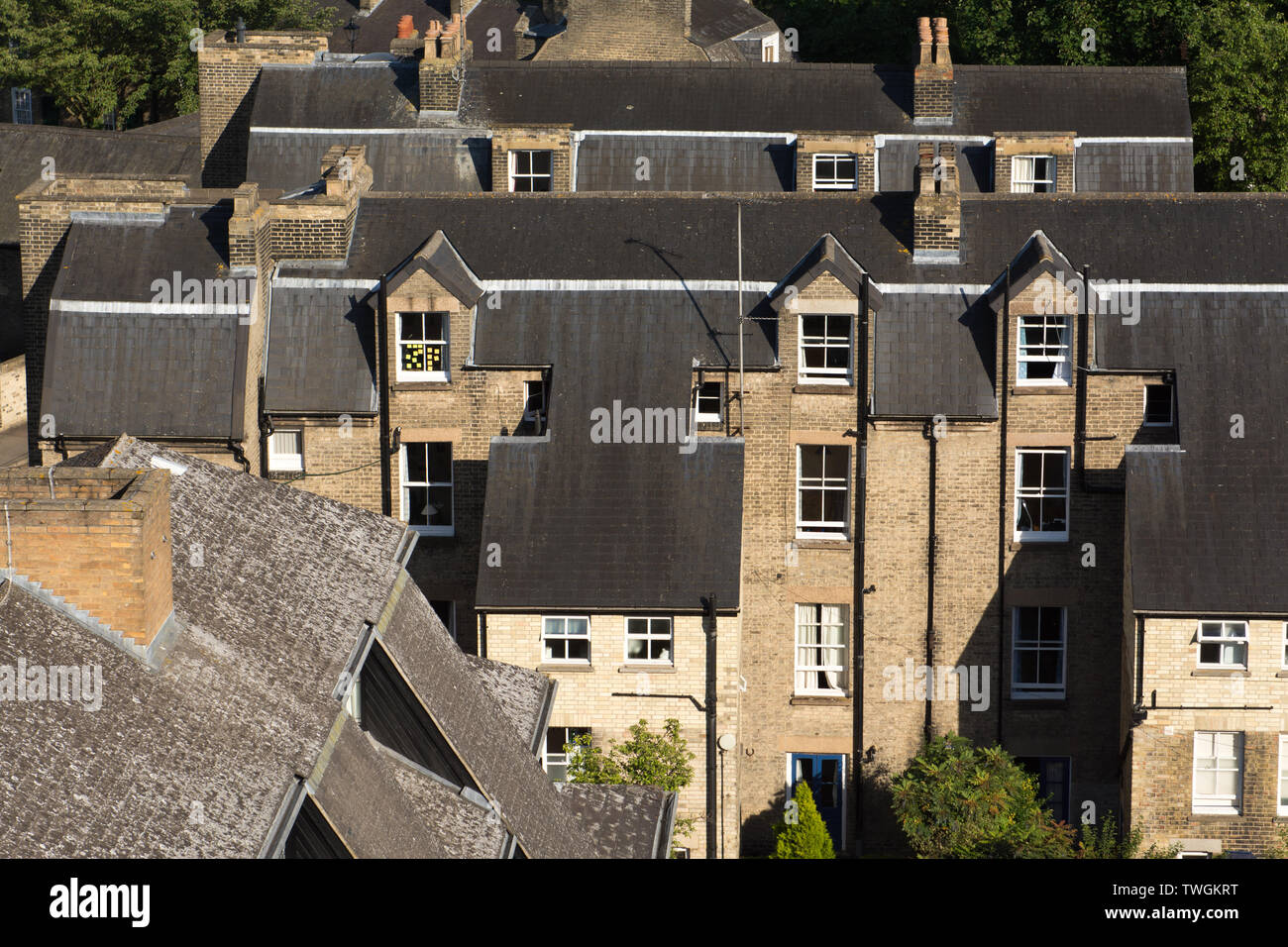 Cambridge Uk, 2019-05-22, Above view of city center slate and tile rooftops on sunny day. Stock Photo