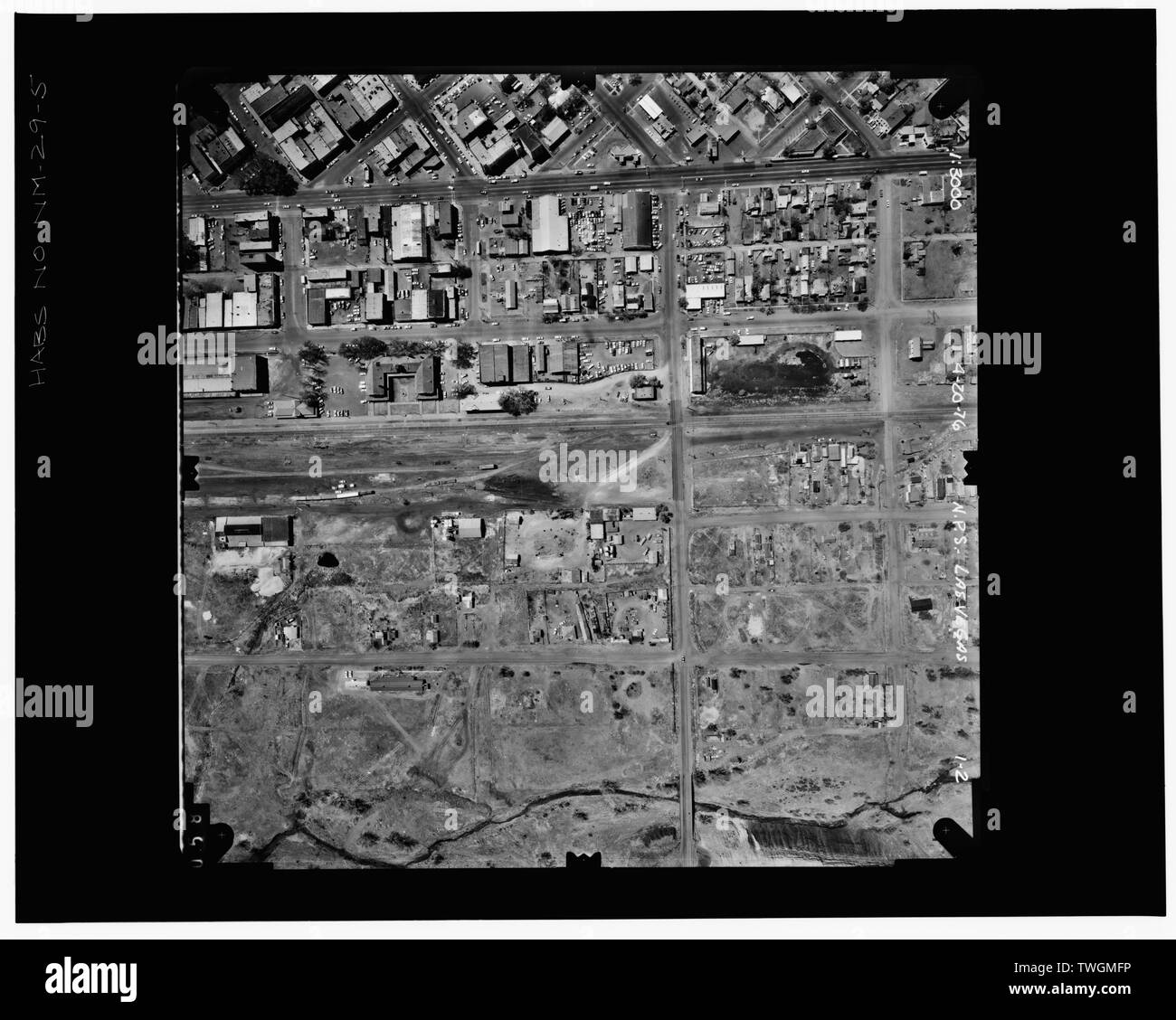 RIGHT AERIAL PHOTOGRAPH OF PAIR WITH 505 Copy photograph of photogrammetric plate LC-HABS-GS01-B-1976-506. - Castaneda Hotel, Railroad Avenue, Las Vegas, San Miguel County, NM Stock Photo