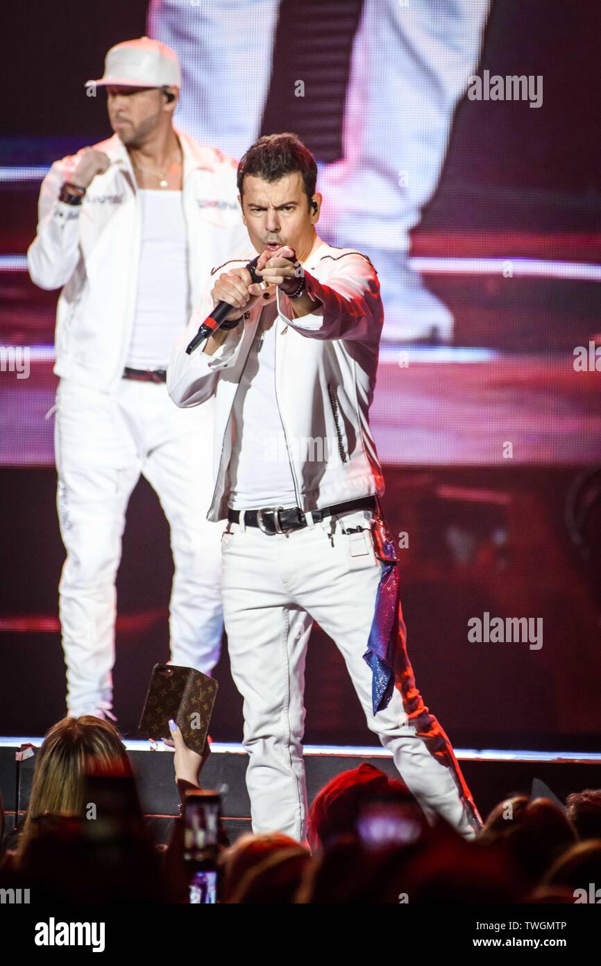 June 19, 2019 - Toronto, Ontario, Canada - American boy band New Kids on the Block (also initialized as NKOTB), performed a sold out show at the Scotiabank Arena in Toronto. In picture: JONATHAN KNIGHT,.JORDAN KNIGHT,.JOEY MCINTYRE,.DONNIE WAHLBERG and DANNY WOOD (Credit Image: © Angel Marchini/ZUMA Wire) Stock Photo