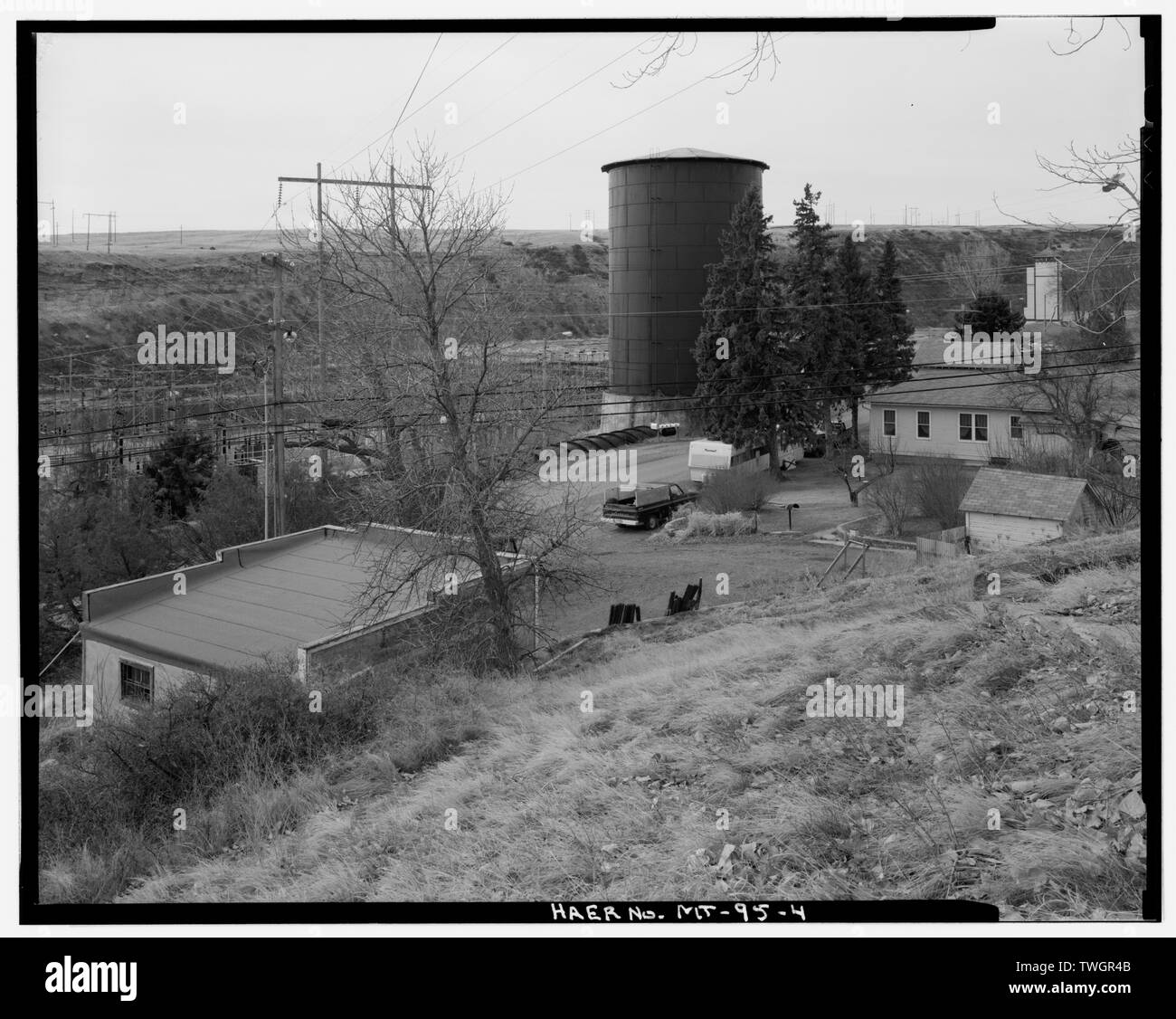 Garage On House Black And White Stock Photos Images Alamy