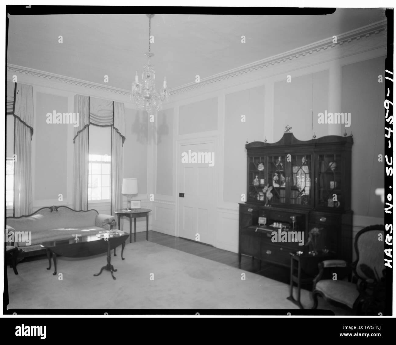 ROOM B, FRONT SECTION OF FIRST FLOOR - Robert Means House, 1207 Bay