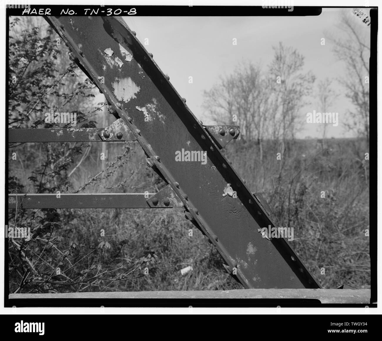 Rail connection to end post, east end on north side, facing northeast