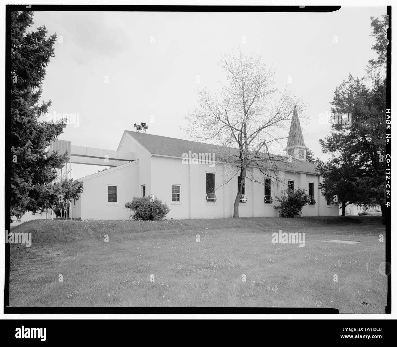 Rear (north side) and west side of the chapel - Fitzsimons General Hospital, Chapel, West Harlow Avenue and North Hisckey Street, Northwest Corner, Aurora, Adams County, CO Stock Photo