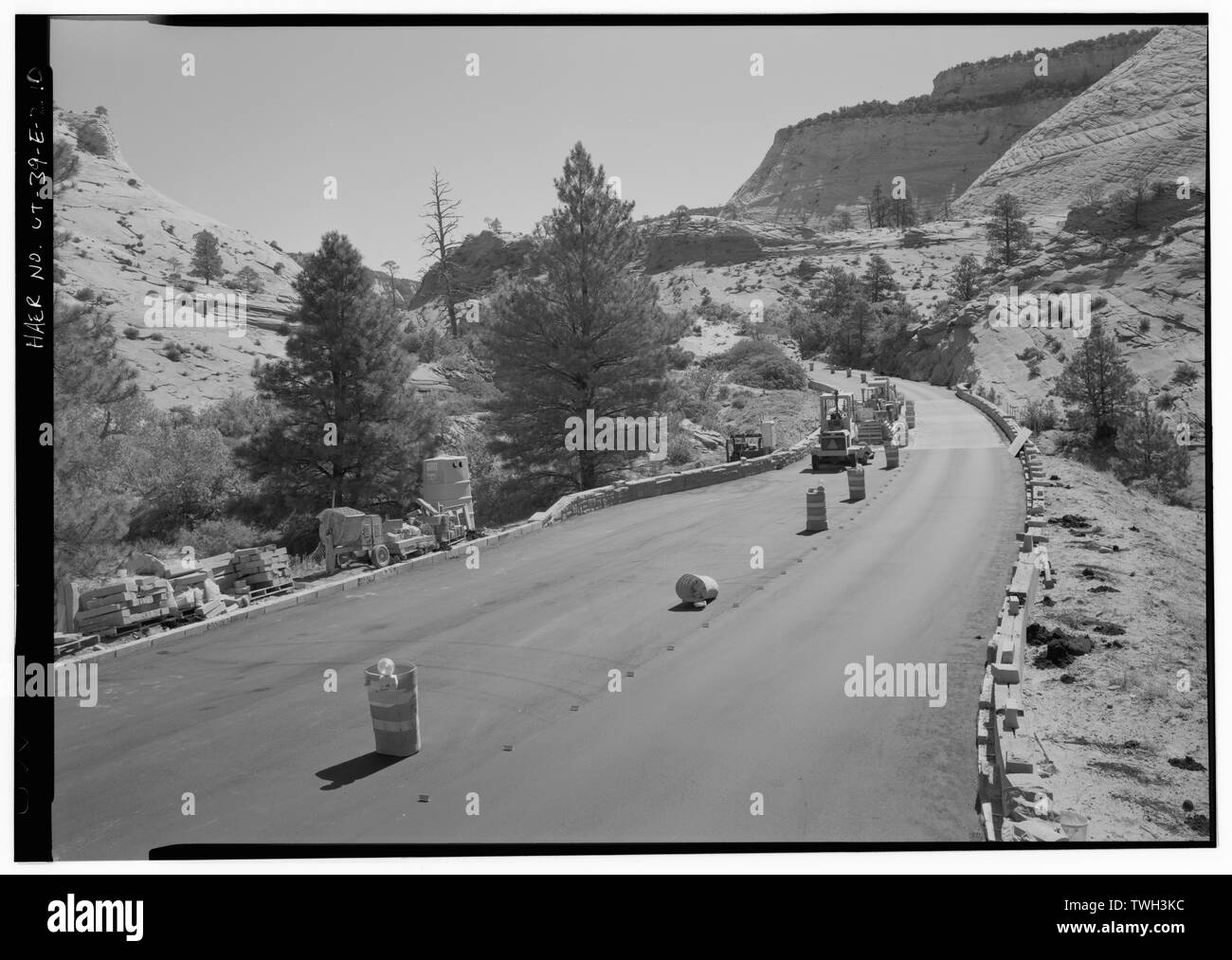 Replacement Clear Creek Bridge under construction facing west - Zion-Mount Carmel Highway, 62-foot Concrete Arch Pine Creek Bridge, Spanning Clear Creek, Springdale, Washington County, UT; Utah Department of Transportation; Bureau of Public Roads; Nevada Contracting Company; Reynolds-Ely Construction Company; Ora Bundy Construction; Osborne, Julie W, historian; Thallheimer, Arnold, photographer; Grogan, Brian C, photographer Stock Photo