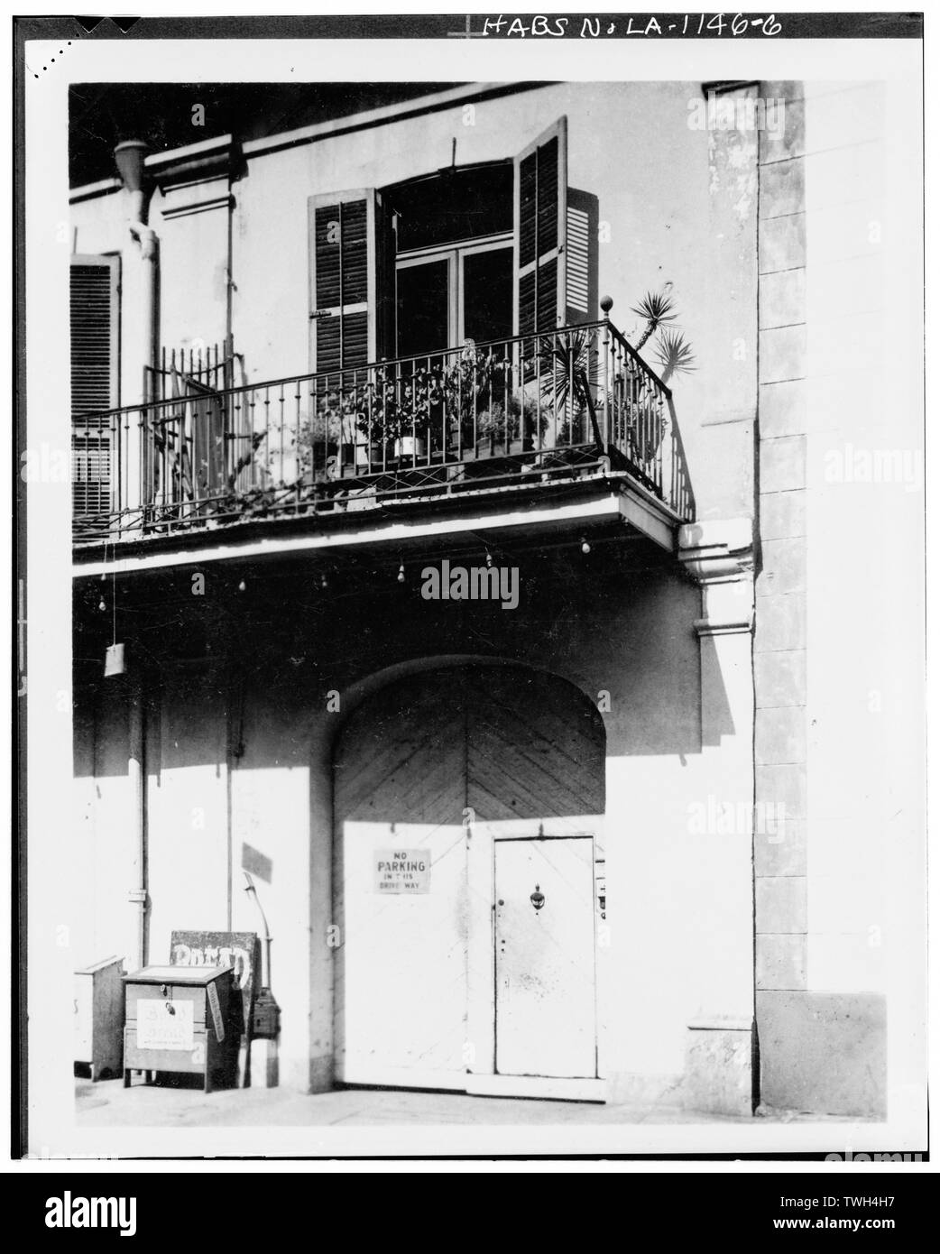 Richard Koch, Photographer October, 1936 REYNES HOUSE, 601 CHARTRES ST ...