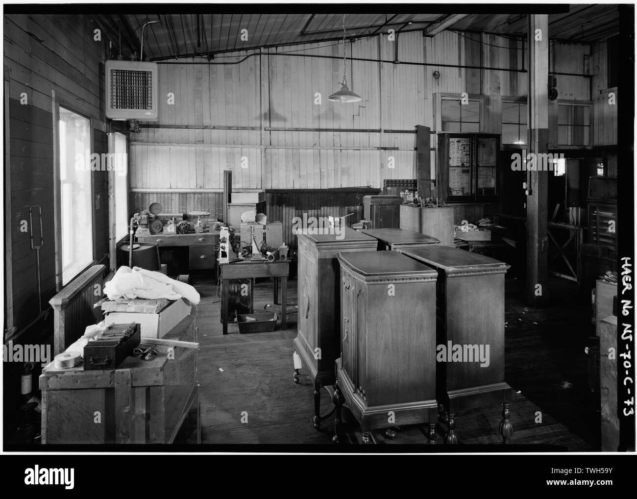 Right, center, are several Edison console radios and radio-phonographs from 1929. - Thomas A. Edison Laboratories, Building No. 5, West Orange, Essex County, NJ Stock Photo
