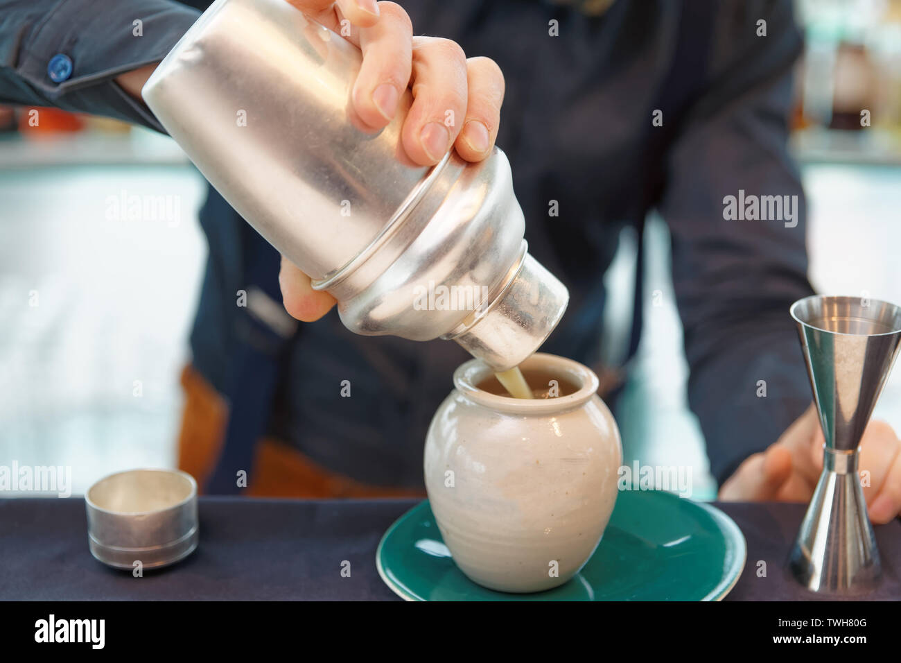 Stainless steel bar counter hi-res stock photography and images - Alamy