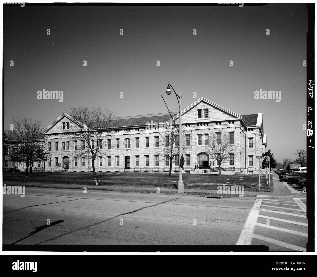 S elevation, main block (Building 61 is at left of view); looking NNW. (Harms) - Rock Island Arsenal, Building No. 62, Rodman Avenue between First and Second Streets, Rock Island, Rock Island County, IL Stock Photo