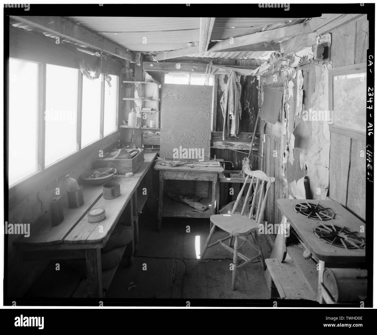 Screen porch hires stock photography and images Alamy