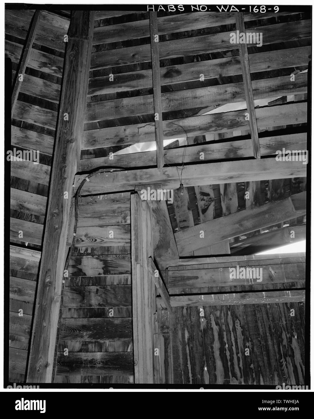 SECOND FLOOR INTERIOR, DORMER AND ROOF JOINERY, VERTICAL COMPOSITION - T. A. Leonard Barn, Old Moscow Highway, Pullman, Whitman County, WA; Cline, James H; Rudd, J William, project manager; Washington State University, School of Architecture, sponsor; Nys, Steven Eric, delineator; Burger, David M, delineator Stock Photo