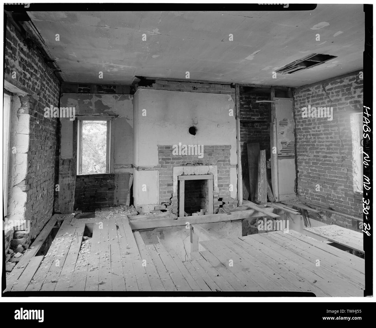 SECOND FLOOR, MASTER BEDROOM, SOUTH WALL - Genesar, State Route 611, Berlin, Worcester County, MD; Bethane, Mariani and Assoc., sponsor; Smith, Delos H, photographer; Warren, M E, photographer; Florida A and M Univ, delineator; Silverman, Eleni, historian Stock Photo