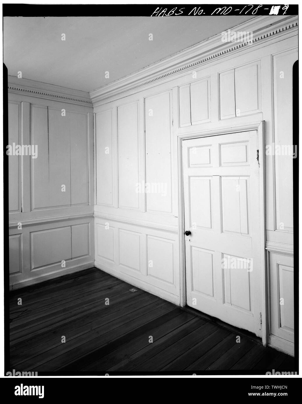 SECOND FLOOR, NORTHEAST CHAMBER, EAST WALL, DETAIL SHOWING PANELING - Clover Fields, Forman's Lodge Road, Wye Mills, Talbot County, MD; Hemsley, William; Forman; Langenbach, Randolph, photographer; Smith, Delos H, photographer Stock Photo