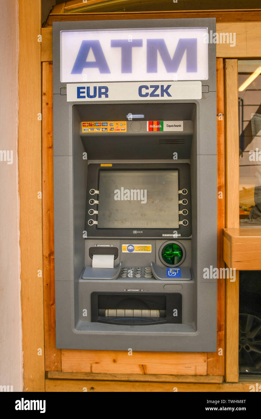 Cash point sign hi-res stock photography and images - Alamy