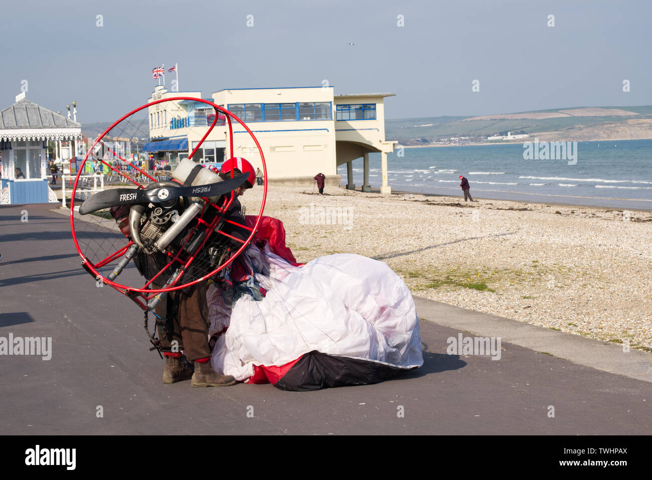 Folding wing hi-res stock photography and images - Alamy