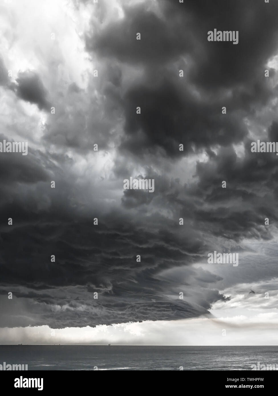 Dramatic seascape with dark stormy clouds. Thunderstorm Stock Photo - Alamy