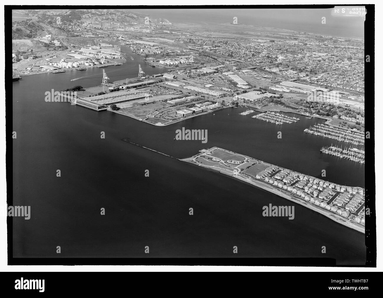 SHIPYARD NO. 2 WITH FORD ASSEMBLY PLANT, NW. - Rosie the Riveter ...