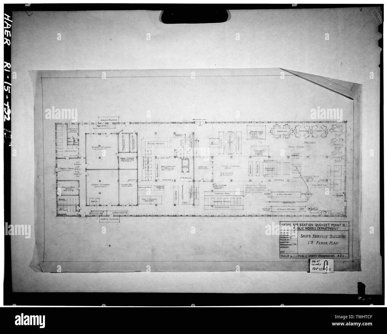 SHIP'S SERVICE (LAUNDRY) (BLDG. 65), FIRST FLOOR PLAN, JUNE, 1942. PWD 421. - Quonset Point Naval Air Station, Roger Williams Way, North Kingstown, Washington County, RI; Albert Kahn,Incorporated; George A Fuller Company; Merritt-Chapman and Scott Corporation Stock Photo