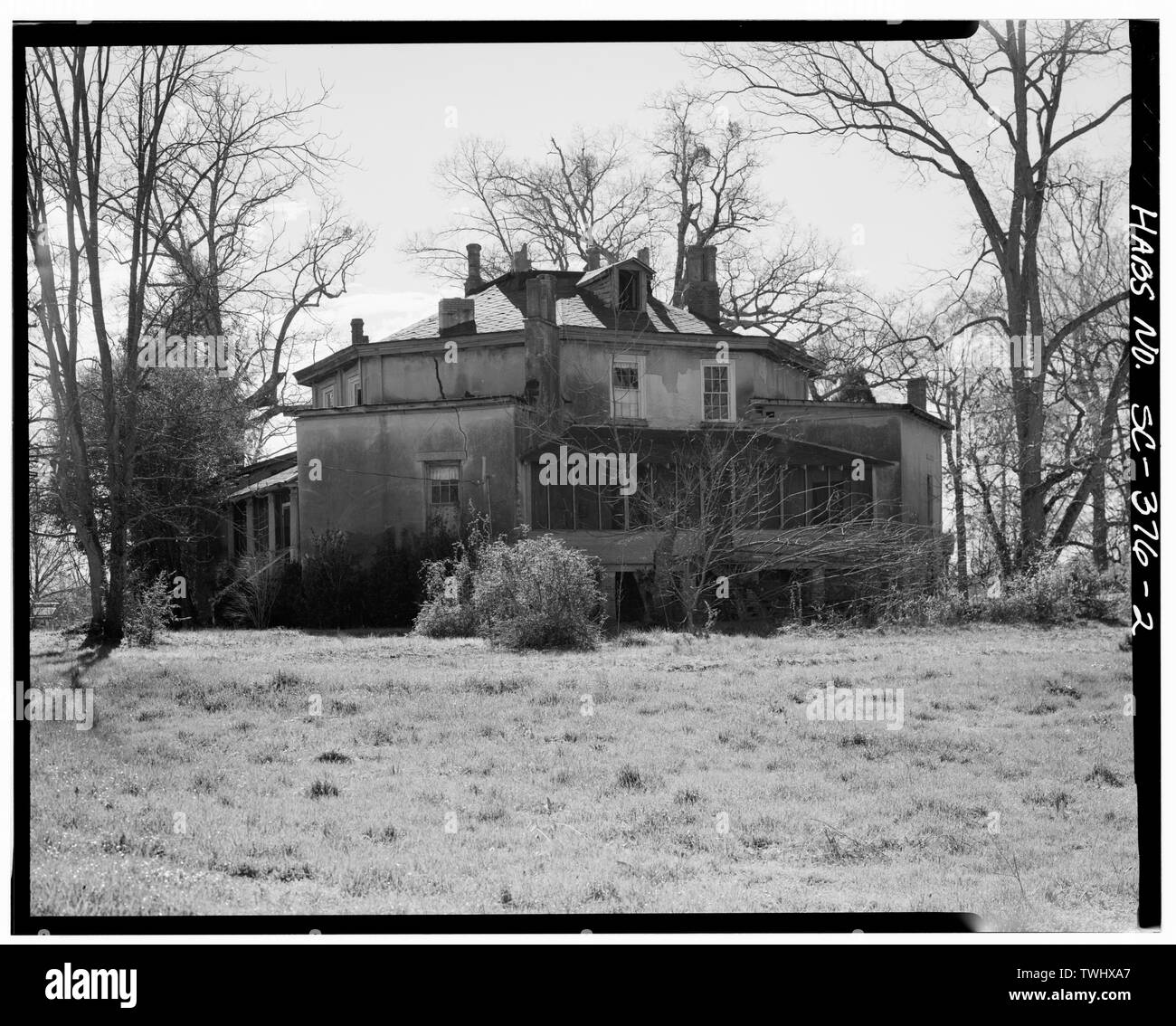 SIDE ELEVATION, LOOKING WEST - Zelotes Holmes House, 619 East Main Street, Laurens, Laurens County, SC; Holmes, Zelotes; Cary, Brian, transmitter Stock Photo