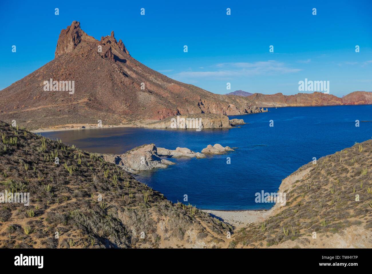 San Carlos, Sonora Mexico. (Photo: LuisGutierrez / NortePhoto.com)  The Tetakawi hill is located on the shores of the Sea of Cortez within the San Carlos police station, Guaymas, Sonora. Besides being one of the main attractions of the place, the stone building was an important ancient center where the Yaqui, Seri and Guaymas Indians survived Stock Photo