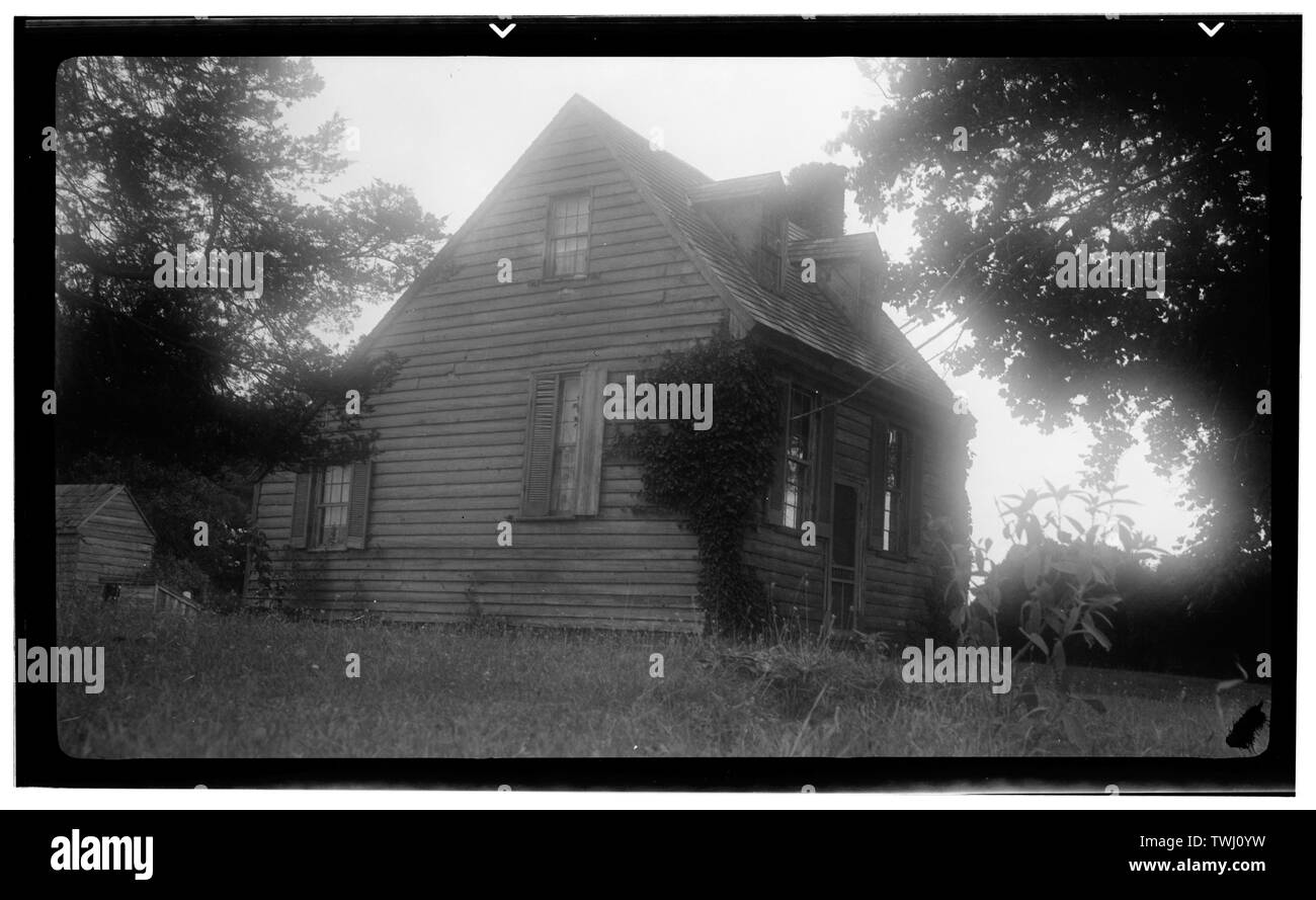 Salt box house Black and White Stock Photos & Images Alamy