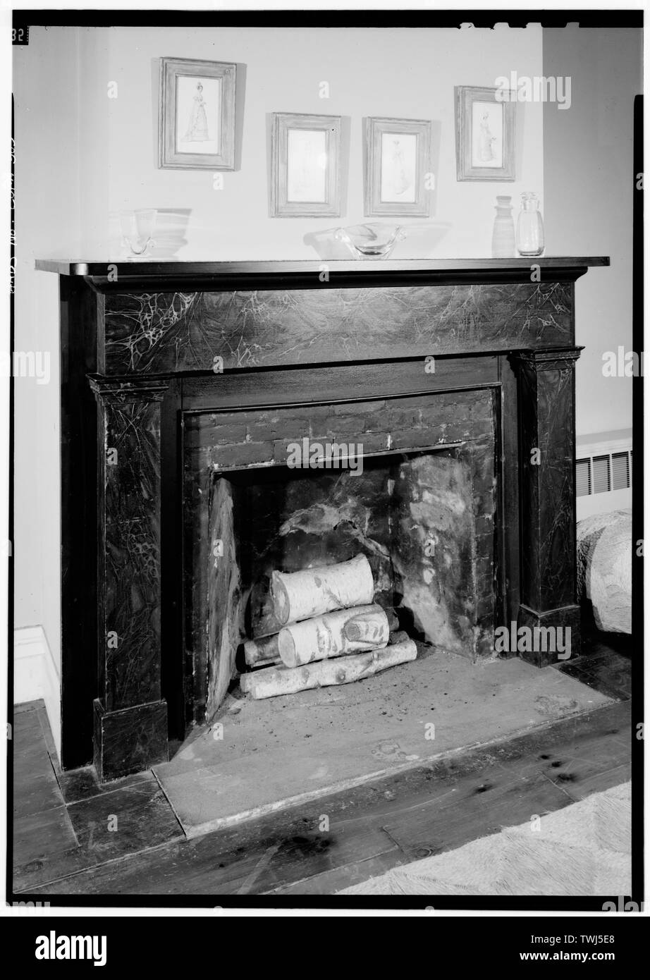 Living Room Fireplace Black And White Stock Photos Images Alamy