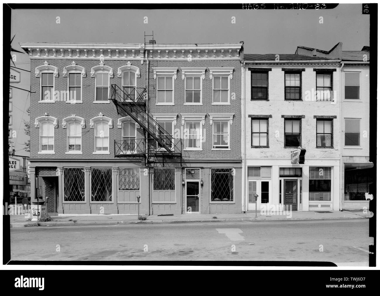 September 1971 ELEVATION VIEWS OF NUMBERS 301-305 - Mulberry Street Block (Commercial Buildings), 301-315 Mulberry Street, Madison, Jefferson County, IN Stock Photo
