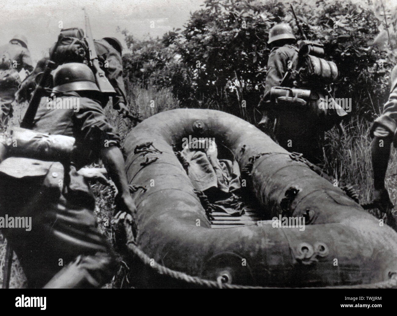 German Soldiers with Rubber Rafts on the Russian Front 1941 Stock Photo