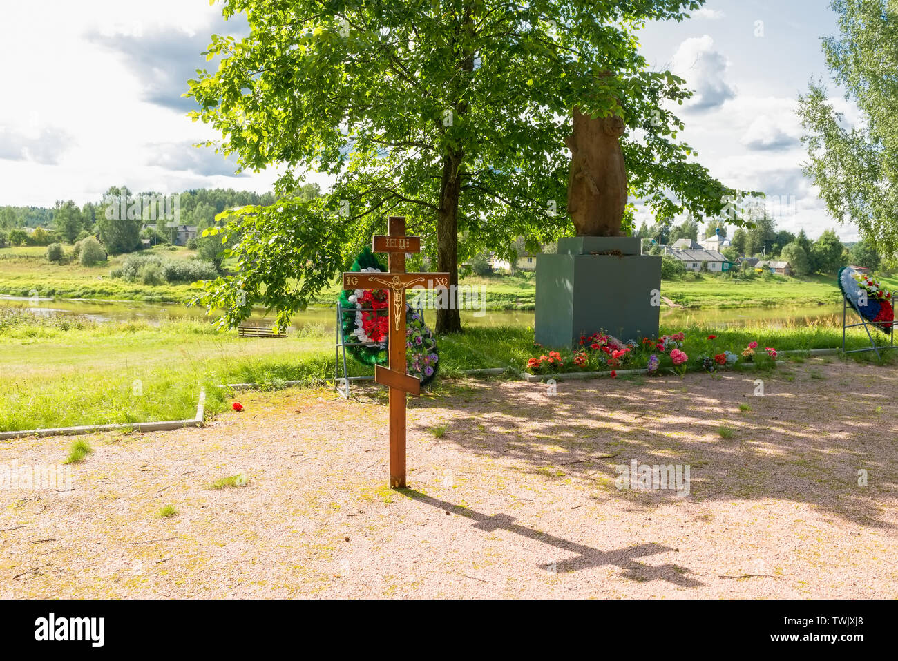 RUSSIA, LYUBYTINO - AUGUST 17, 2018: a monument to the Soldier-Liberator and the mass grave of soldiers killed during the Great Patriotic War of 1941- Stock Photo